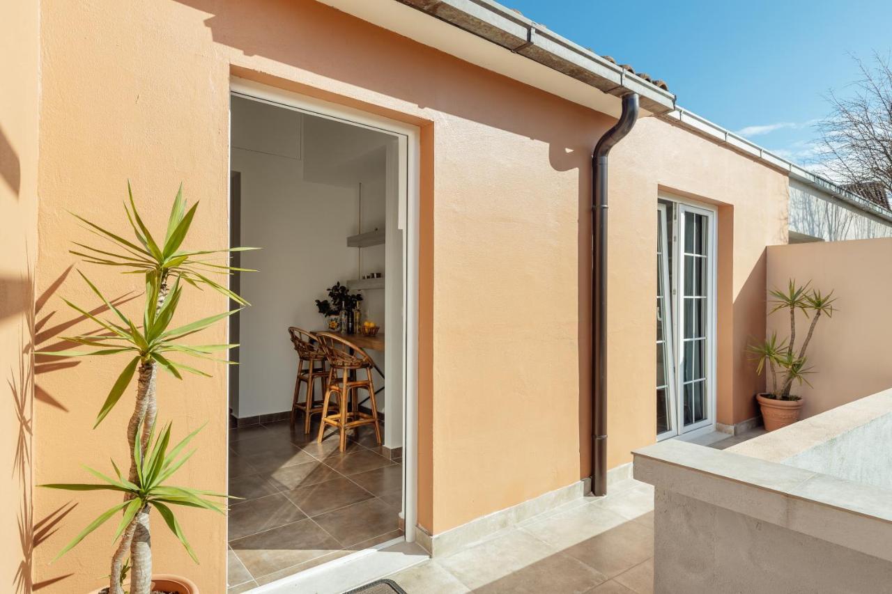 Stylish Mini-House With Garden & Beach Bijela Εξωτερικό φωτογραφία